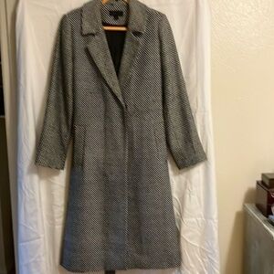 Black and white Worthington coat